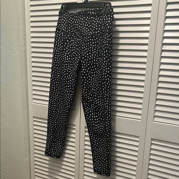 Unbranded Pants - #1126=Chic Black and White Polka Dot Leggings